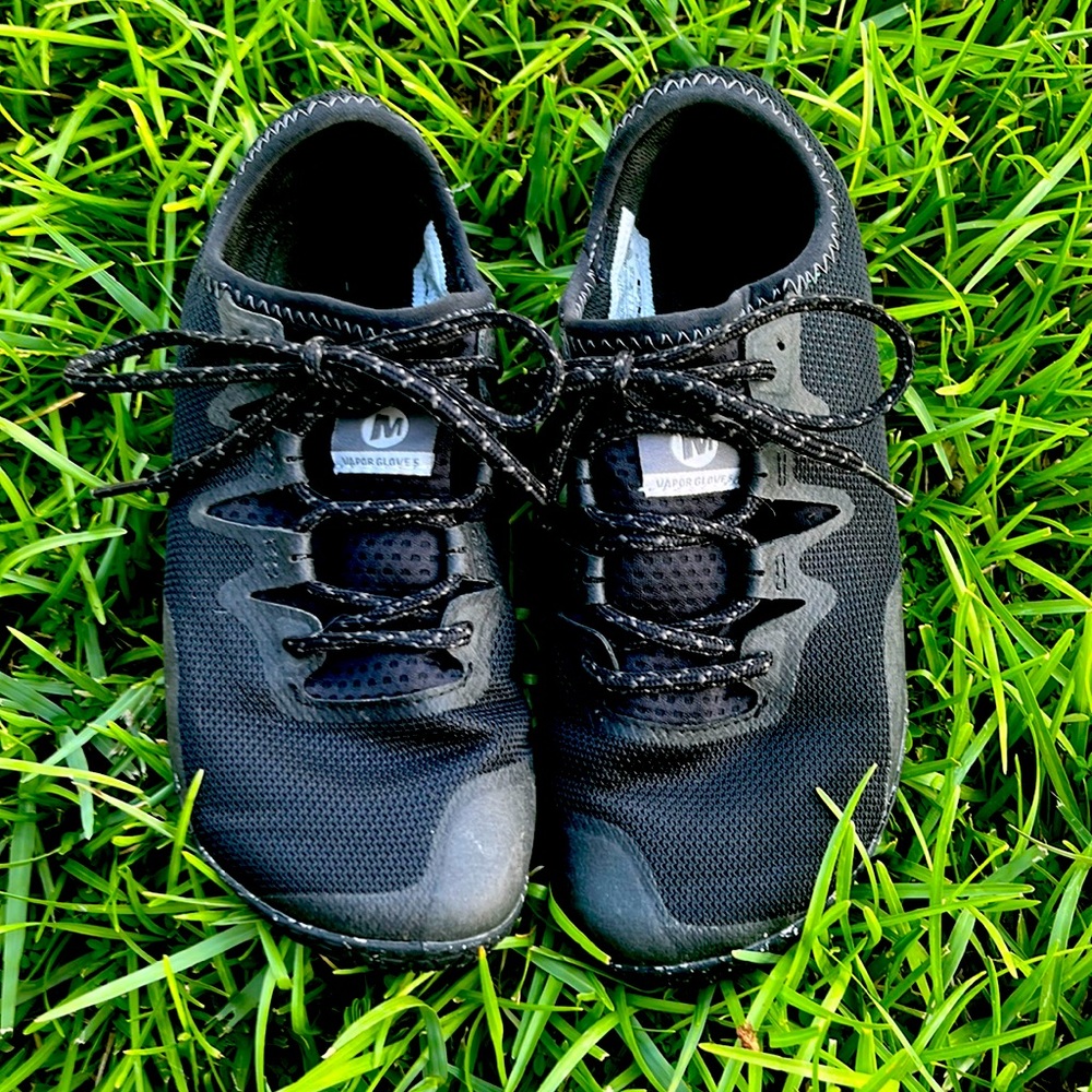 Merrell Barefoot Vapor shoes, size 7.5, black, excellent condition
